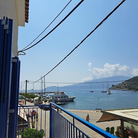 Blue Moon Apartment Agia Efimia Eksteriør bilde