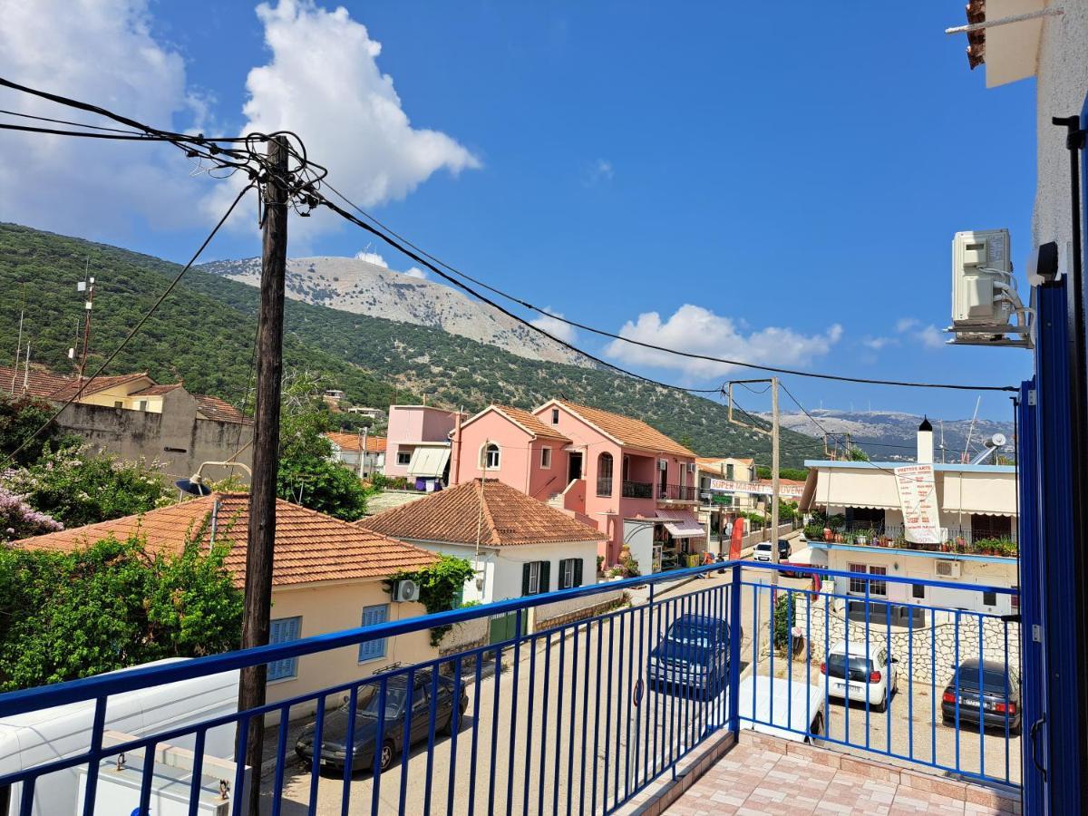 Blue Moon Apartment Agia Efimia Eksteriør bilde
