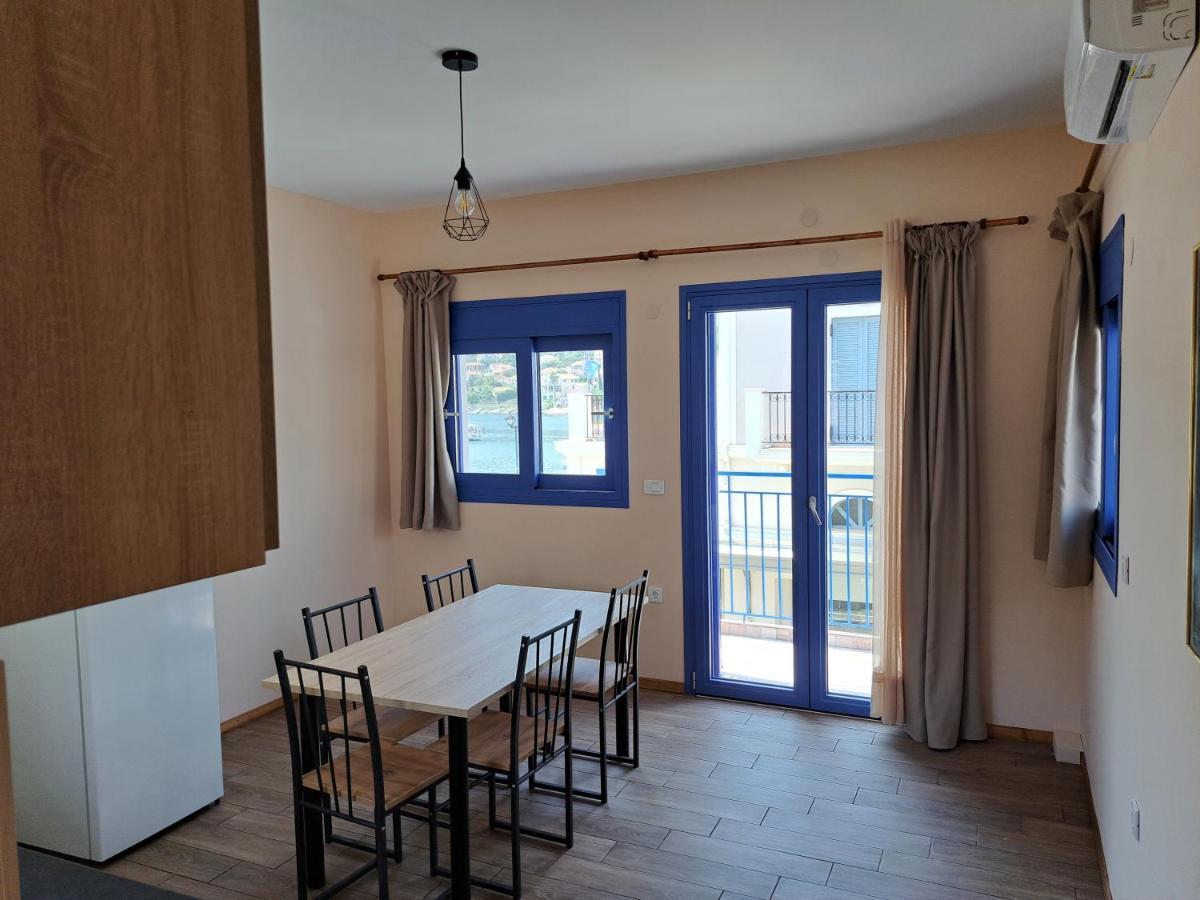 Blue Moon Apartment Agia Efimia Eksteriør bilde